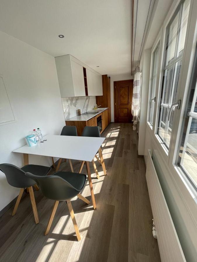Moderne Einzigartige Wohnung In アルトドルフ エクステリア 写真