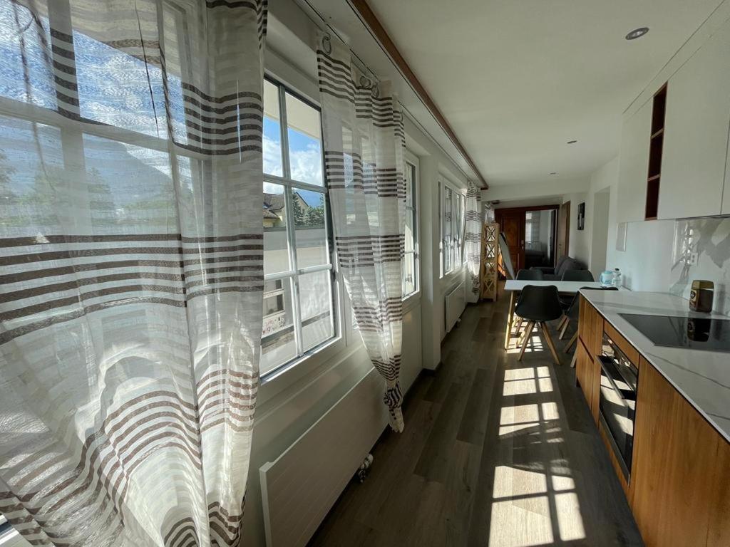 Moderne Einzigartige Wohnung In アルトドルフ エクステリア 写真